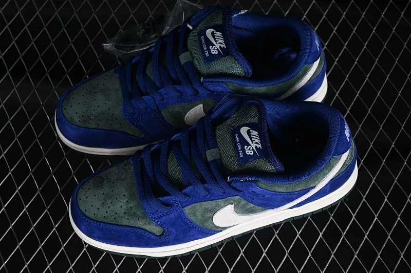 All categories Nk SB Dunk Series Nk SB Dunk Low Low-top sneakers K version Nk SB Dunk Low SB dunk series low-top casual sports skateboard shoes HF3704-400